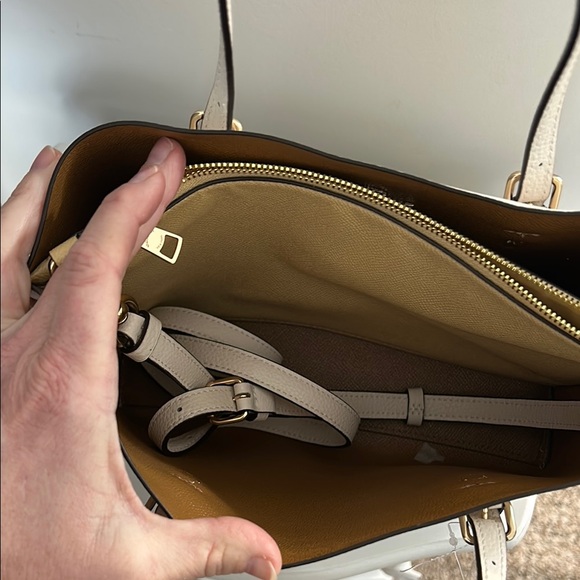 Coach Cream Tote Bag with Textured Leather and Silver Hardware - Picture 3 of 5